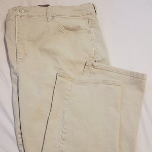 Gloria Vanderbilt Amanda khaki jeans sz 16